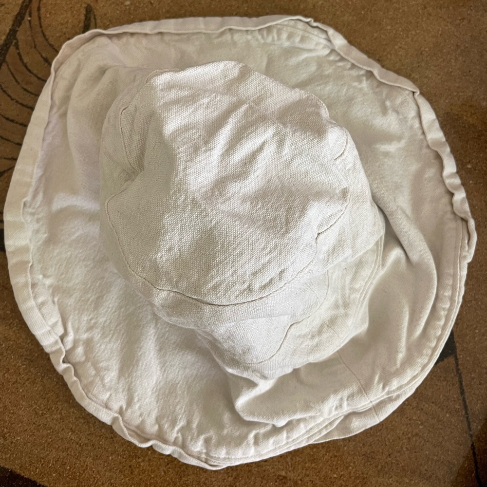 Bóheme Goods handmade cotton canvas bucket hat